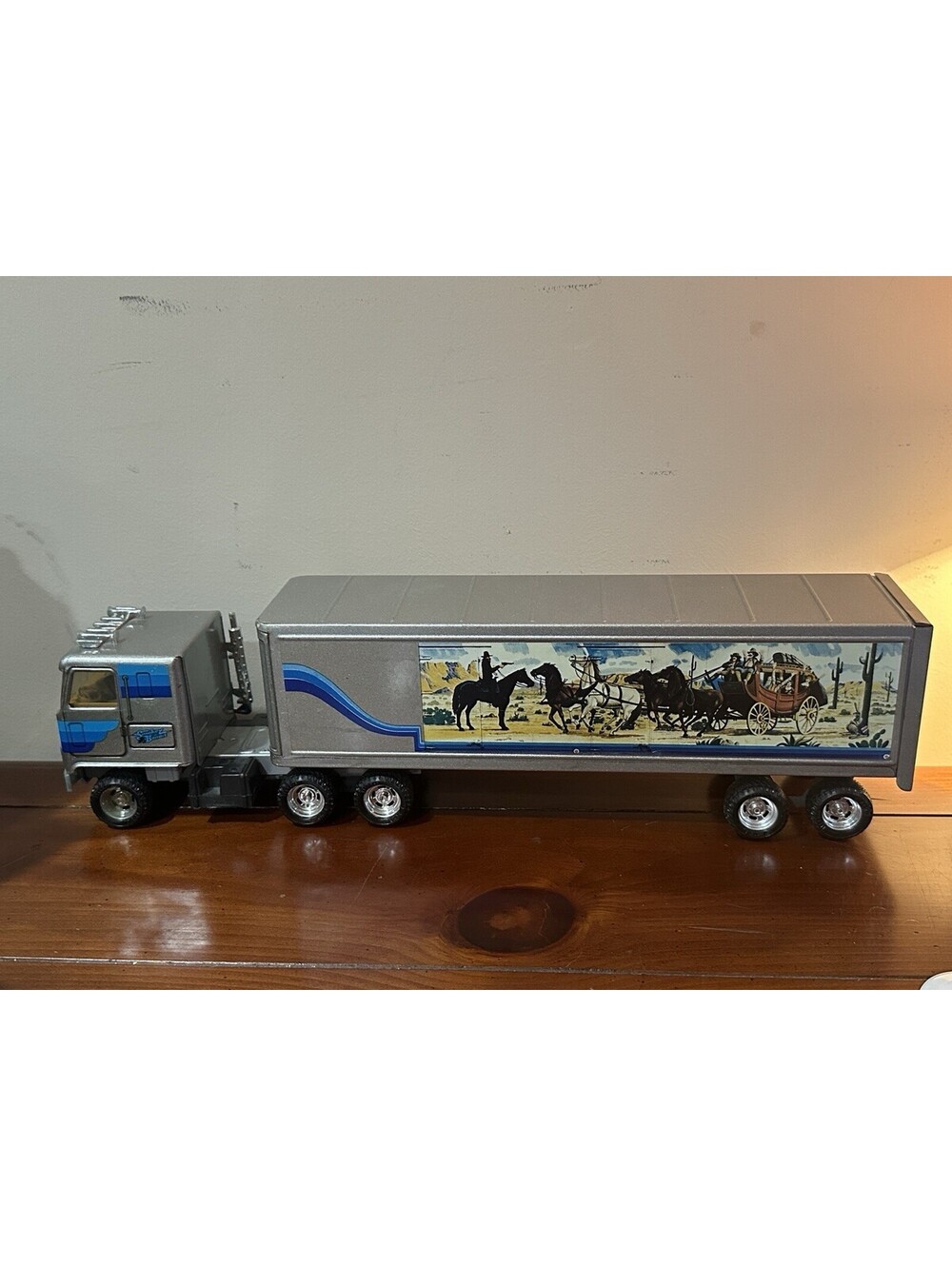 Vintage "Smokey & The Bandit II" GMC Semi Tractor Trailer ~ ERTL ~ 1980 ~ 1/87